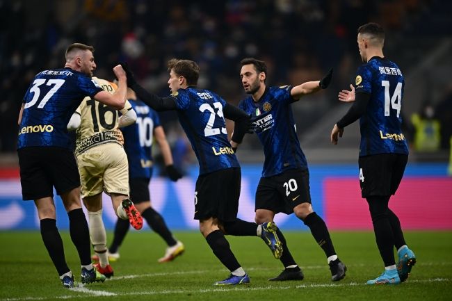 巴萨旧将：我的两座欧冠总被开玩笑；亚马尔达不到梅西的高度（前巴萨球员称欧冠双冠常遭调侃：亚马尔难达到梅西的高度）