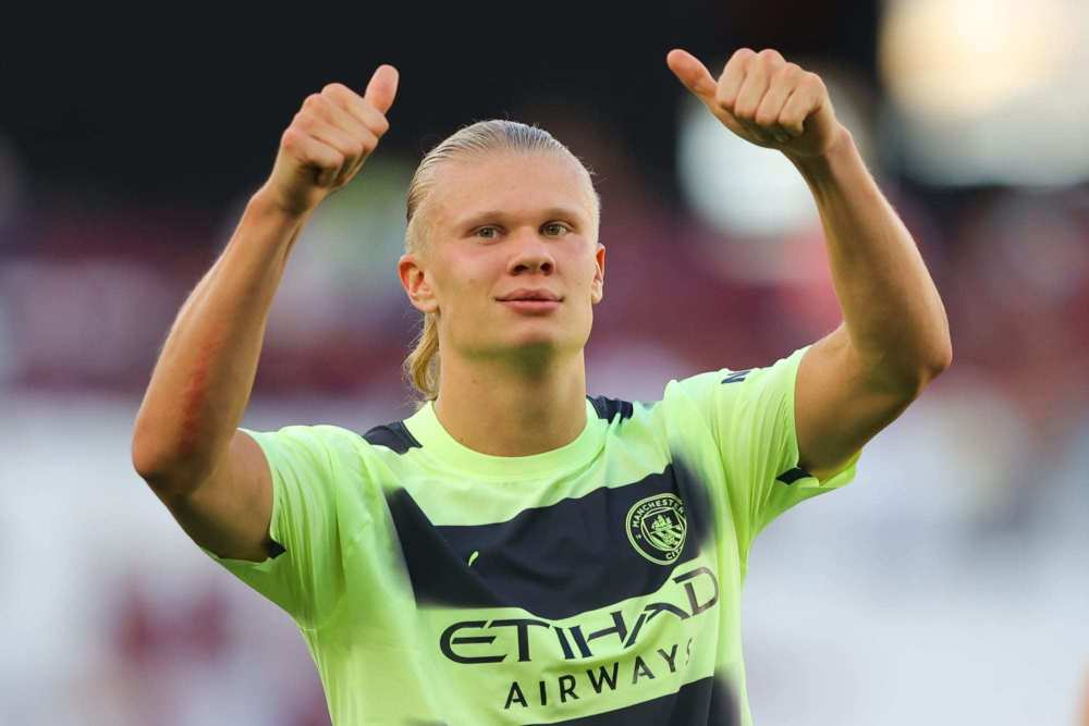 2025／26赛季俱乐部引援花费排名：利物浦以4.83亿欧的引援费用排名第一，英超俱乐部多达9家（2025／26赛季引援支出榜：利物浦以4.83亿欧居首，英超球队占据9席）