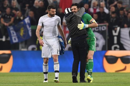 近7轮仅1胜6负！利物浦英超排名下滑到第11位（利物浦近7轮仅1胜6负，英超排名跌至第11位）