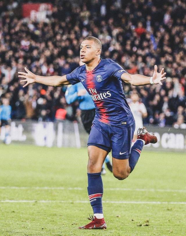 迪马济奥：卢卡库今天恢复合练，为8月份受伤以来首次（迪马济奥：卢卡库今日参加球队合练，这是他自8月伤停以来首次）