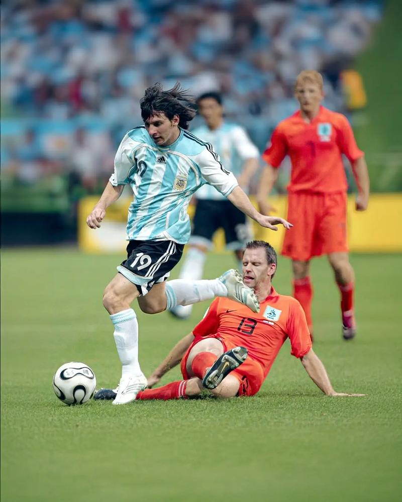 湖人最新动态：东契奇二胎将至，保罗加盟呼声高，迎战猛龙阵容更新（湖人快讯：东契奇即将迎来二胎，保罗加盟呼声高涨，战猛龙阵容有调整）