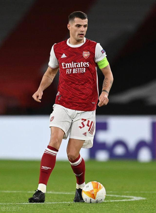 媒体面前情绪爆发，萨拉赫与利物浦会否重走C罗与曼联老路？（镜头前情绪失控，萨拉赫与利物浦会重演C罗与曼联的结局吗？）